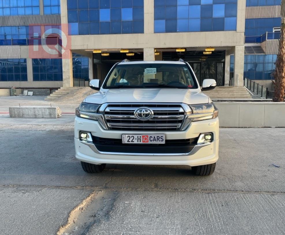 تويوتا لاندكروزر